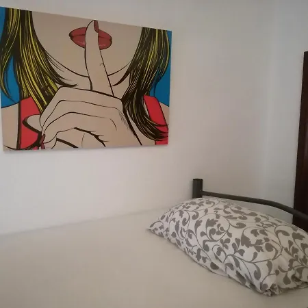Guest house Plaza Merced 5 *